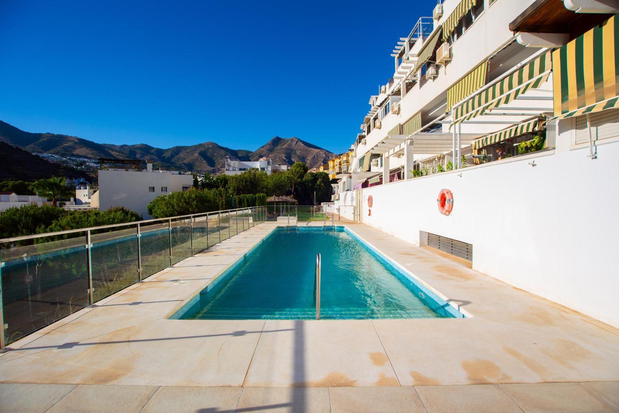 Benalhome - Tu Hogar Con Terraza Y Ducha Exterior Benalmadena Ngoại thất bức ảnh