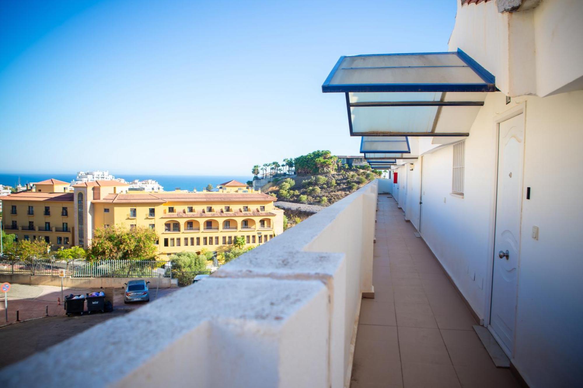 Benalhome - Tu Hogar Con Terraza Y Ducha Exterior Benalmadena Ngoại thất bức ảnh