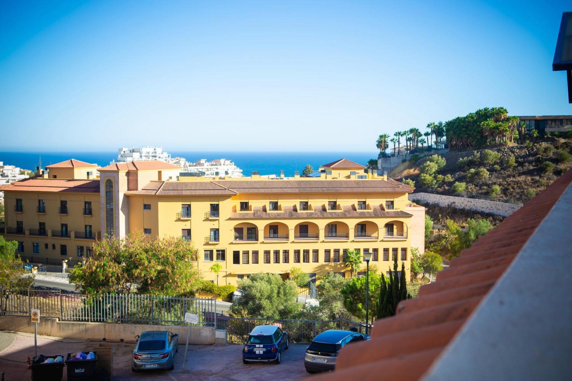 Benalhome - Tu Hogar Con Terraza Y Ducha Exterior Benalmadena Ngoại thất bức ảnh