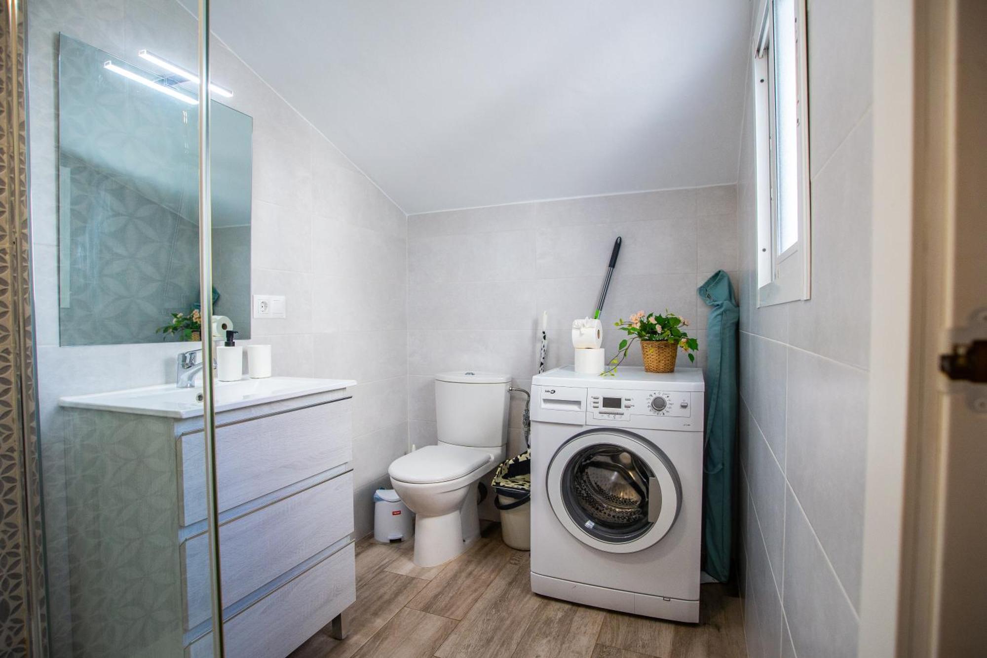 Benalhome - Tu Hogar Con Terraza Y Ducha Exterior Benalmadena Ngoại thất bức ảnh