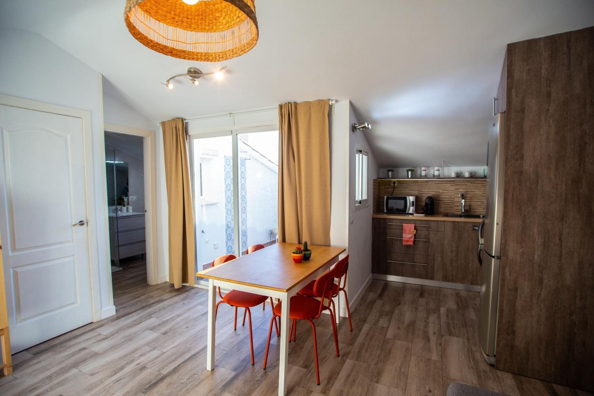Benalhome - Tu Hogar Con Terraza Y Ducha Exterior Benalmadena Ngoại thất bức ảnh