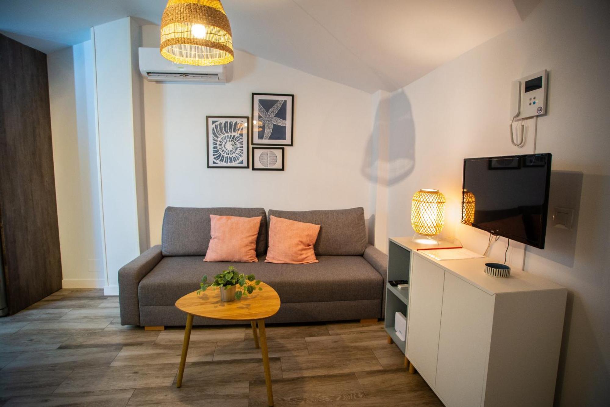 Benalhome - Tu Hogar Con Terraza Y Ducha Exterior Benalmadena Ngoại thất bức ảnh