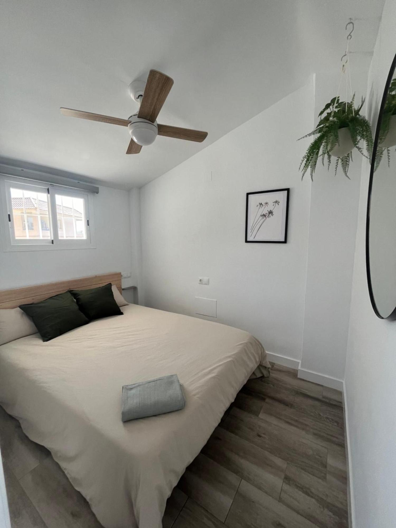 Benalhome - Tu Hogar Con Terraza Y Ducha Exterior Benalmadena Ngoại thất bức ảnh